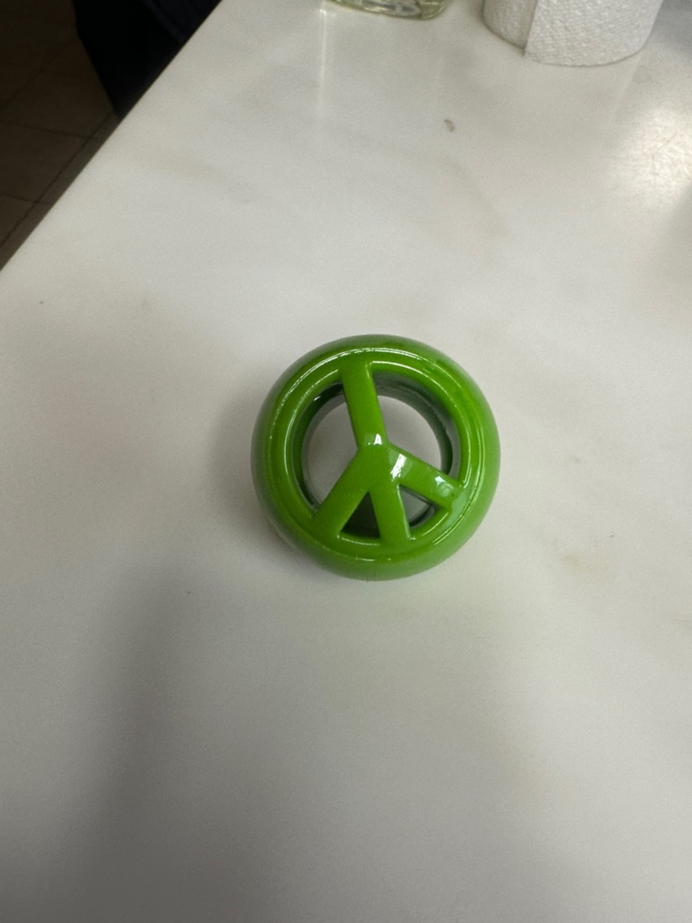 Outward Hound Green Peace Sign nook